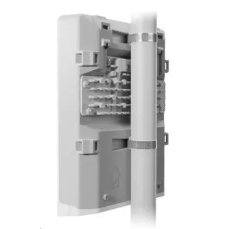 MikroTik CSS610-1Gi-7R-2S+OUT comutator PoE invers, 8x Gigabit, 2x SFP+, 1x ieșire PoE, 7x PoE, 56Gbps