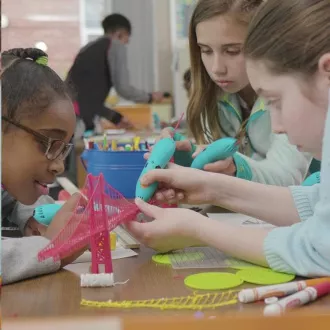 3Doodler 3D Pen Start  și 72 de rezerve   12 șabloane