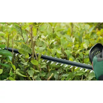 BOSCH UniversalHedgeCut 18V-50, foarfecă fără fir, 18 V, lungimea lamei 50 cm, pasul dinților 20 mm, baterie 2,5 Ah