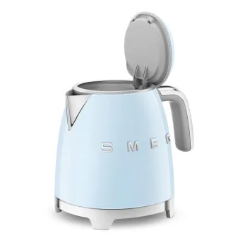 Fierbător mini Smeg KLF05PBEU, 0,8 l / 3 căni, 1400 W, stil anii '50, albastru pastel Fierbător mini Smeg KLF05PBEU, 0,8 l / 3 căni, 1400 W, stil anii '50, albastru pastel