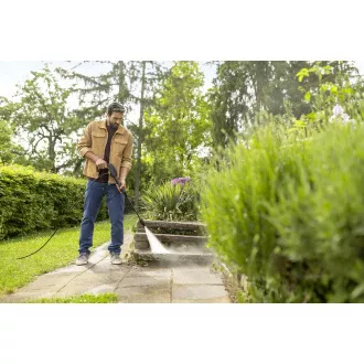 Aparat de curățat cu înaltă presiune Kärcher K 4 Classic, 1800 W, 420 l/h, Vario Power Jet, mâner telescopic