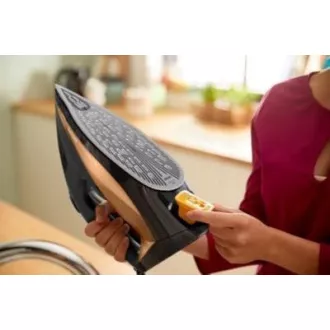 Fier de călcat cu aburi Philips DST7040/80, 2800 W, oprire automată, autocurățare, stropire, auriu/negru