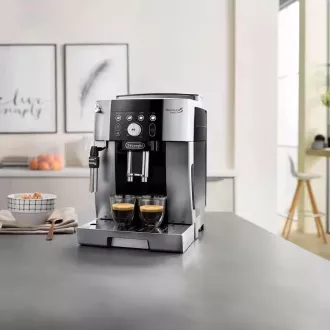 Aparat automat de cafea DeLonghi Magnifica S Smart ECAM 250.23.SB, 1450 W, 15 bar, rasnita incorporata, argintiu Aparat automat de cafea DeLonghi Magnifica S Smart ECAM 250.23.SB, 1450 W, 15 bar, rasnita incorporata, argintiu
