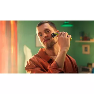 Philips OneBlade QP2821/20 Aparat de tuns hibrid pentru față și corp, taie, modelează, rade, pieptene reglabil