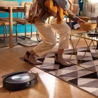 Aspirator robot iRobot Roomba Combo j7 cu mop, filtru HEPA, incarcare automata, golire automata, navigare vSLAM Aspirator robot iRobot Roomba Combo j7 cu mop, filtru HEPA, incarcare automata, golire automata, navigare vSLAM
