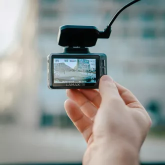 LAMAX T8 - cameră auto