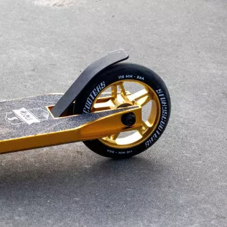 Scuter Freestyle Story High Roller Gold Scuter Freestyle Story High Roller Gold