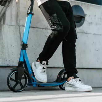 Scuter pliabil MOVINO City Comfort , negru - Blue Edition Scuter pliabil MOVINO City Comfort , negru - Blue Edition