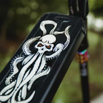 Scuter Freestyle MOVINO Stunt Kräken Neochrome