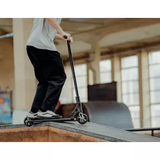 Scuter Freestyle MOVINO Black Mamba