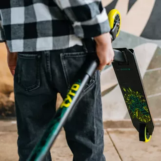 Scuter Freestyle MOVINO TYRO NEON Scuter Freestyle MOVINO TYRO NEON