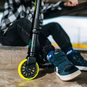 Scuter Freestyle MOVINO TYRO NEON Scuter Freestyle MOVINO TYRO NEON