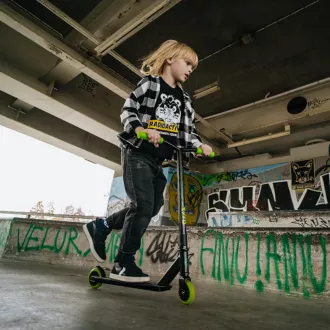 Scuter Freestyle MOVINO TYRO NEON Scuter Freestyle MOVINO TYRO NEON