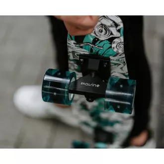 Pennyboard MOVINO Chameleon (DoublePrint) cu roți LED, 56cm