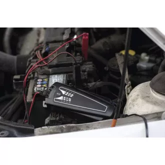 Emos EE04A încărcător inteligent de baterii auto și baterii plumb-acid de 12V/6V Emos EE04A