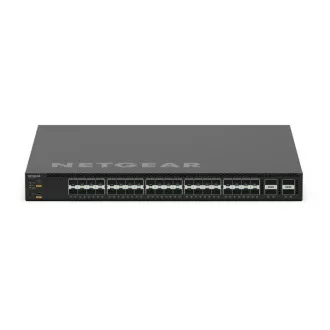 Switch gestionat Netgear 40x10G SFP+ și 4x100G QSFP28