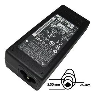 Adaptor de alimentare 65W orig. 19V, 5,5x2,5 (fără cablu de alimentare) Adaptor de alimentare 65W orig. 19V, 5,5x2,5 (fără cablu de alimentare)