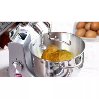 Salente Rombo, robot de bucătărie cu storcător de fructe Salente Rombo, robot de bucătărie cu storcător de fructe